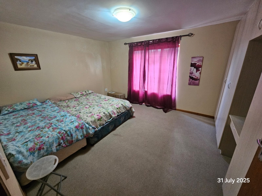 5 Bedroom Property for Sale in Stilbaai Wes Western Cape